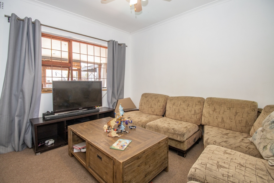 To Let 4 Bedroom Property for Rent in Capri Western Cape